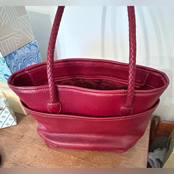Brighton Vintage Shoulder Bag/Purse -Red Leather w/2 braided handles. Registered - Picture 3 of 9
